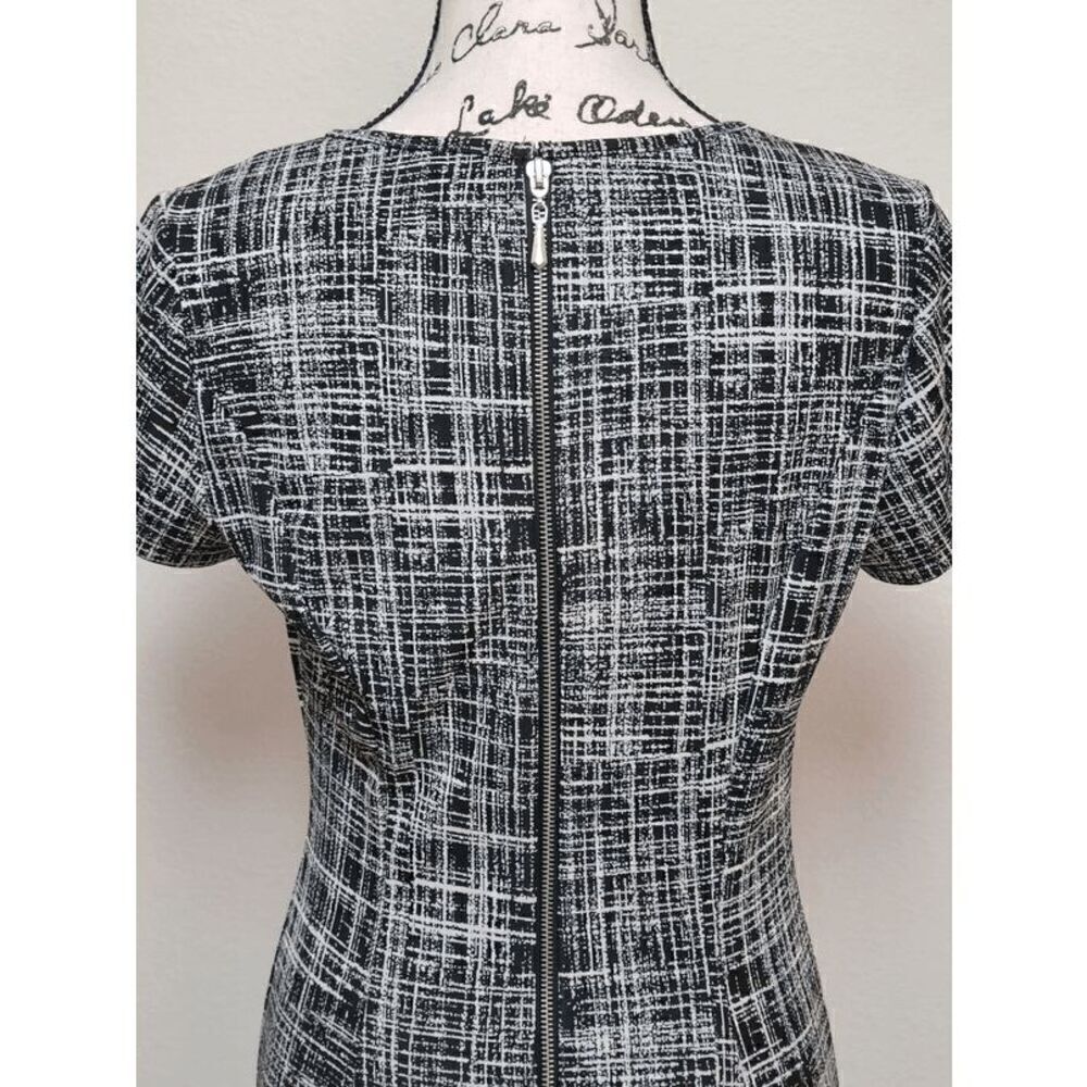 SHARAGANO Black and White Grid Print Zipper Decor Shift Office Dress SIZE 4 - Picture 5 of 12
